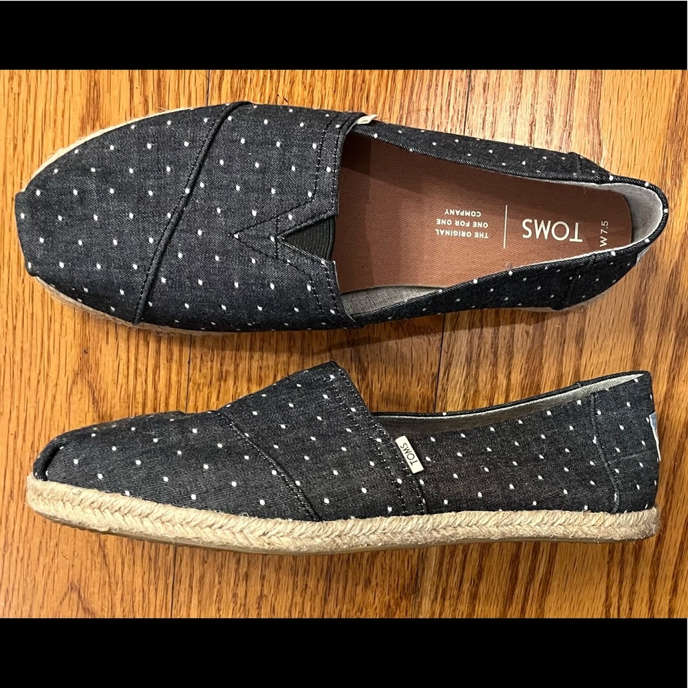 .NWOT Toms Polka Dot Loafers, Blue